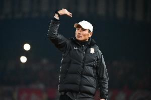 足球报分析国足重建三大关键：坚定战略、稳定支持、高效备战